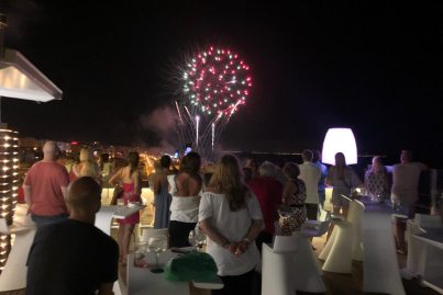 Fuegos artificiales en la noche de San Juan
